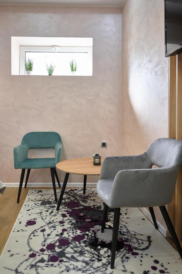 Vanimi Lux Apartmani Kikinda エクステリア 写真
