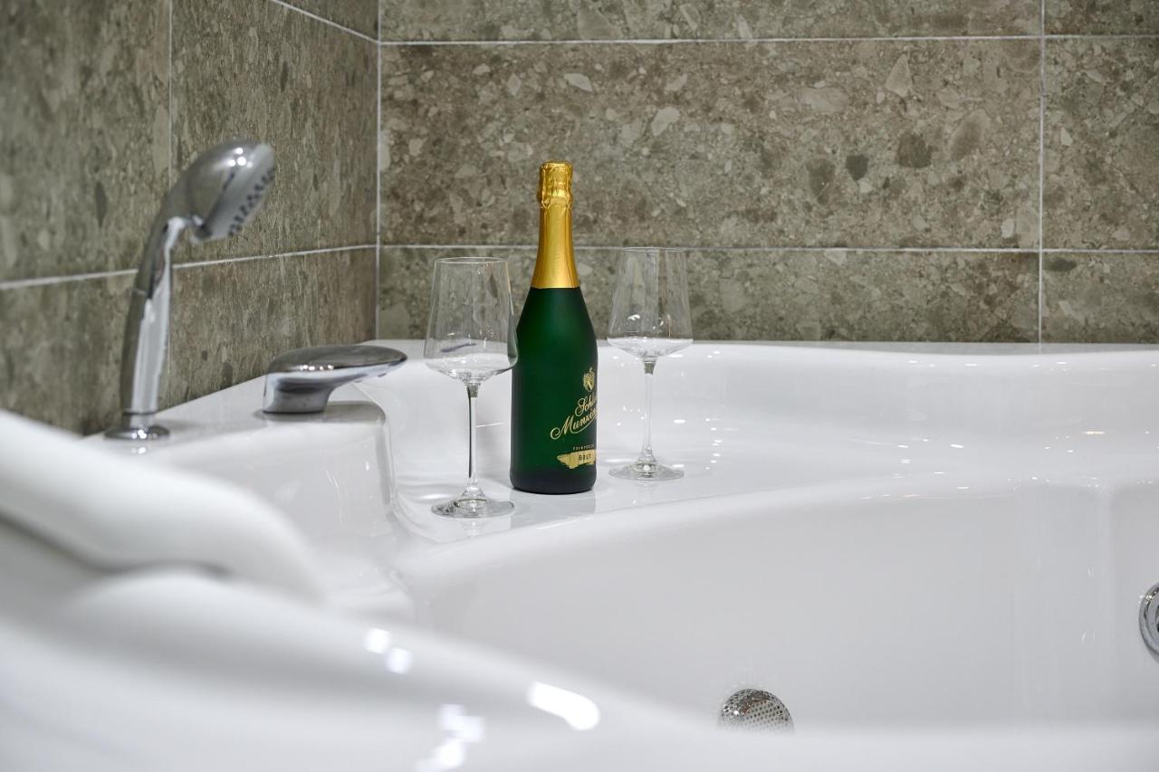 Vanimi Lux Apartmani Kikinda エクステリア 写真
