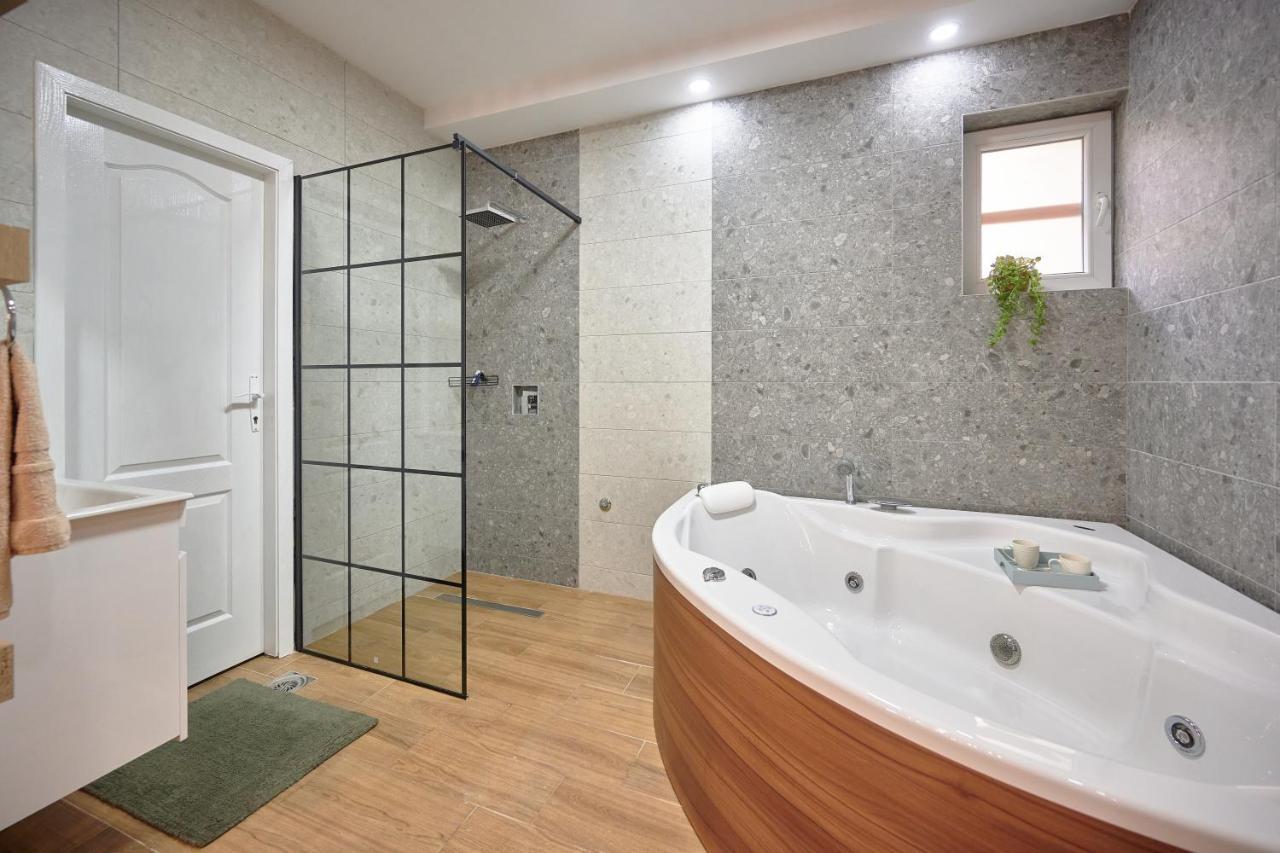 Vanimi Lux Apartmani Kikinda エクステリア 写真